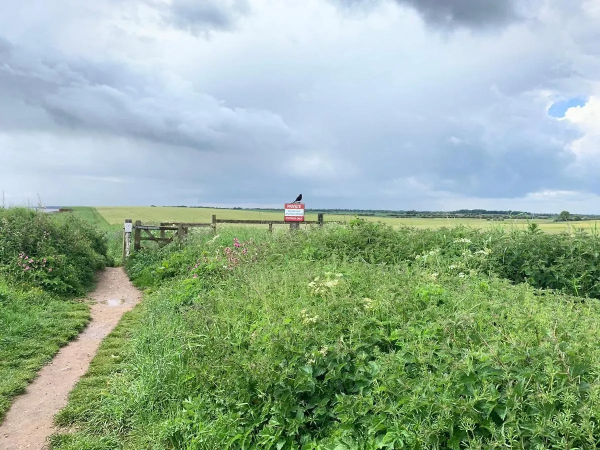 Cosy Village Location - One Bedroom Barn Barmston