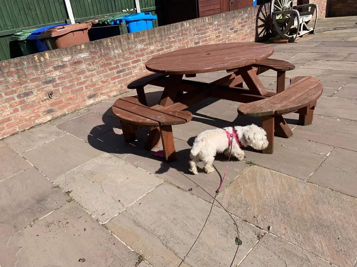 Cosy Village Location - One Bedroom Barn Barmston 0*,